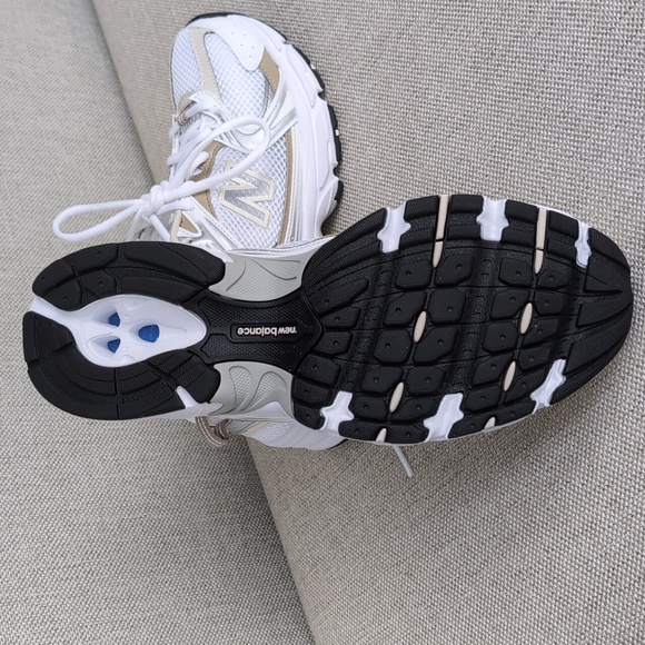 NWB - New Balance 530 Athletic Shoe Unisex - Picture 12 of 15